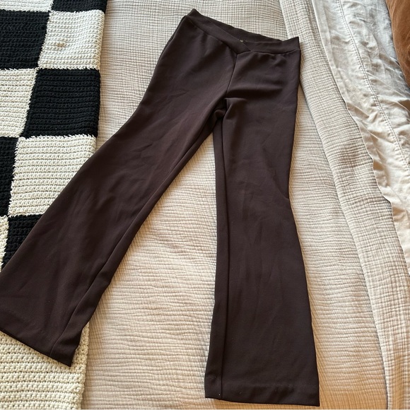 Brown Yoga Pants with Waist Detailing - Picture 4 of 4